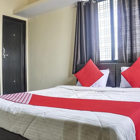 Hotel O Infinity Inn Nagpur Buitenkant foto