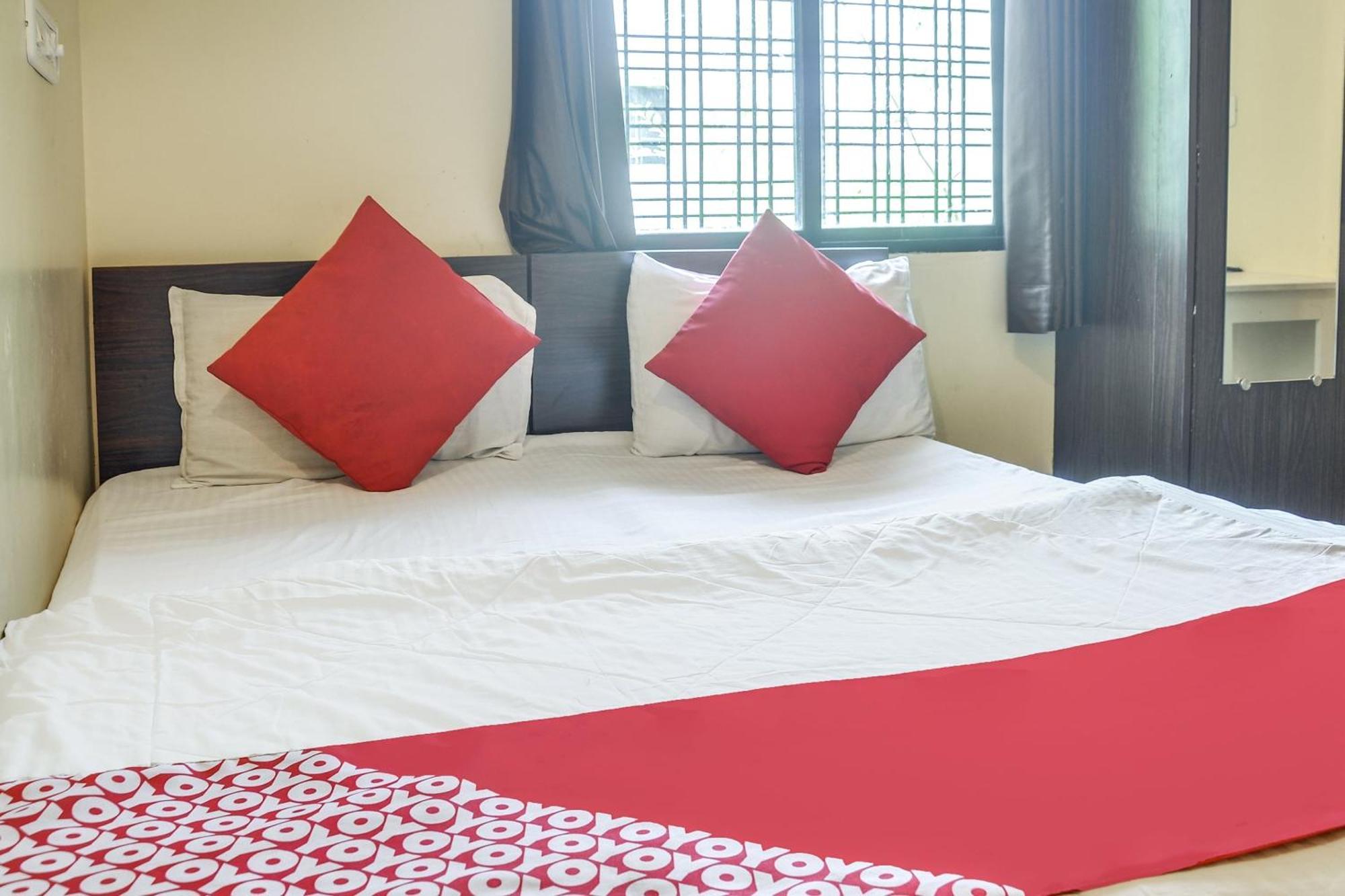 Hotel O Infinity Inn Nagpur Buitenkant foto