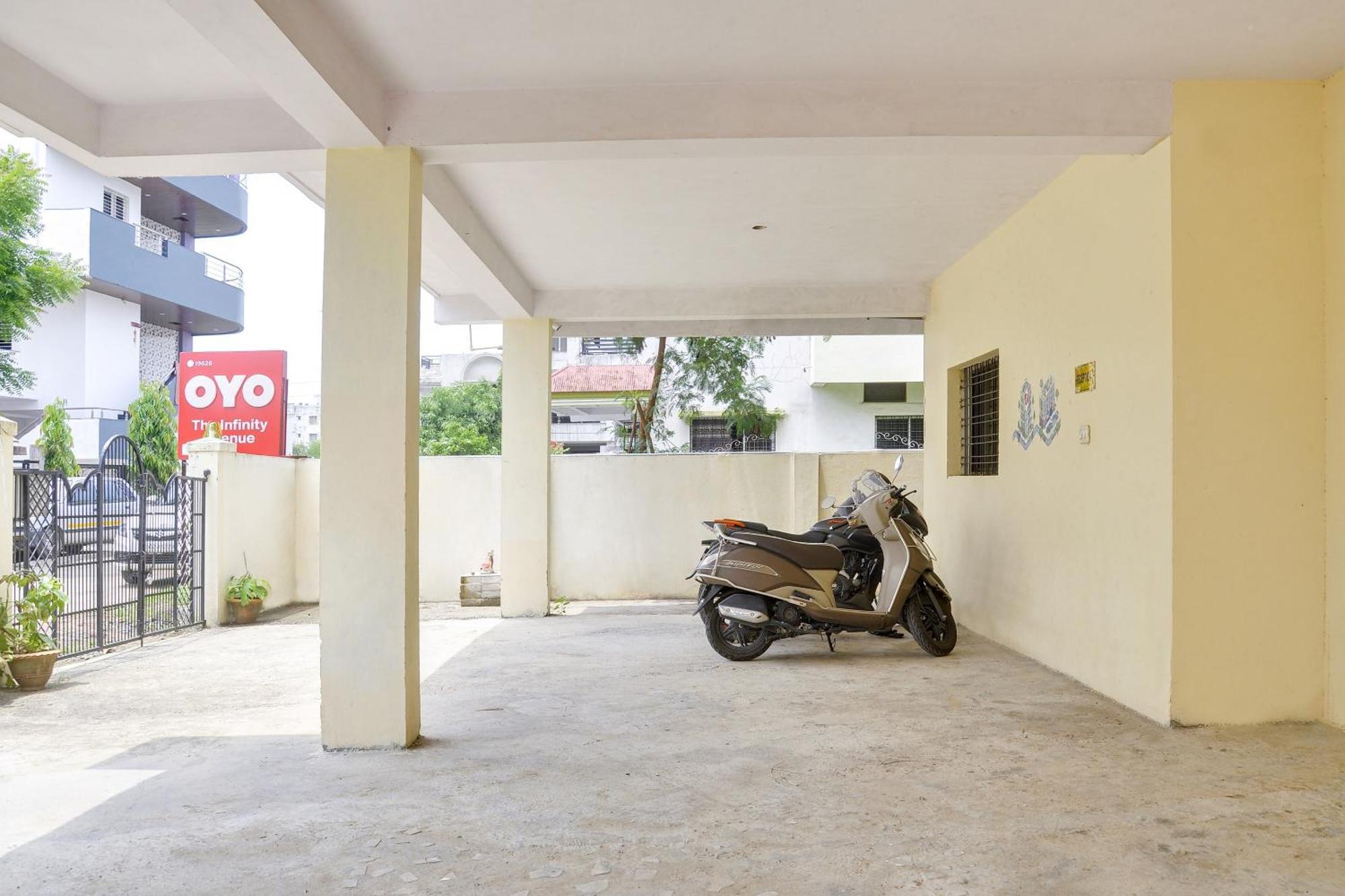 Hotel O Infinity Inn Nagpur Buitenkant foto