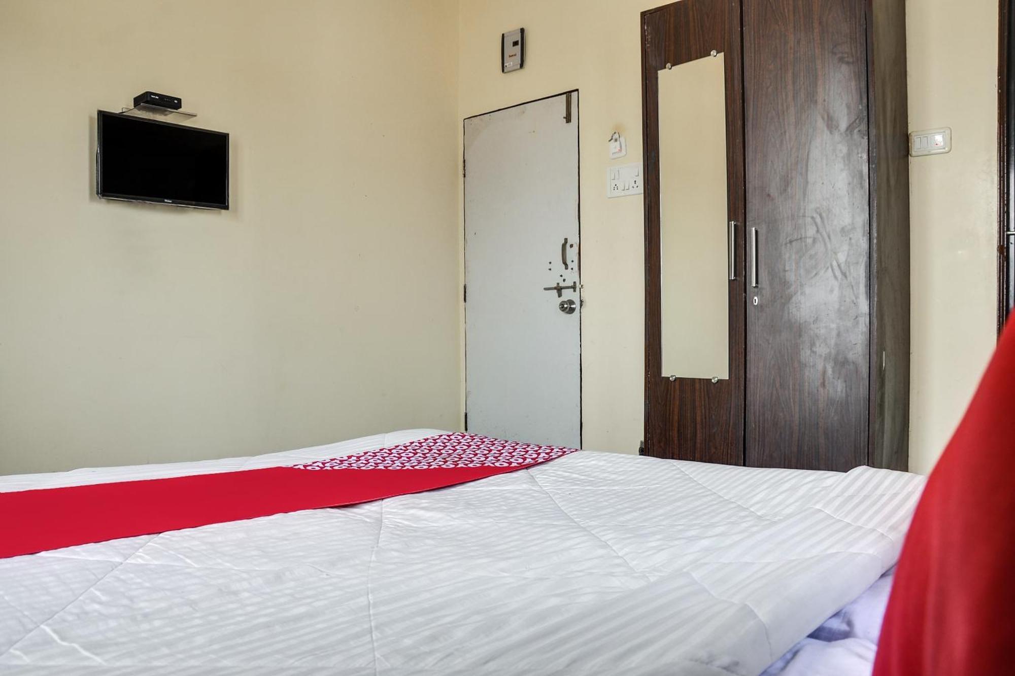 Hotel O Infinity Inn Nagpur Buitenkant foto